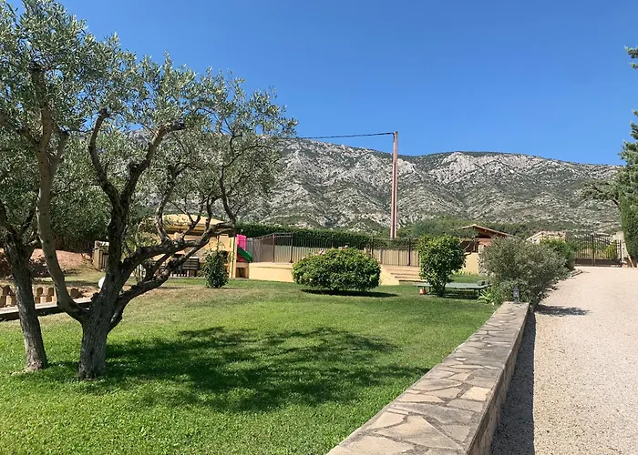 Studio Au Pied De La Ste Victoire