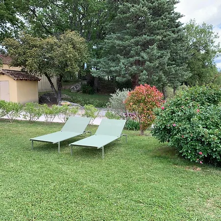 Studio Au Pied De La Ste Victoire Puyloubier Exterior photo