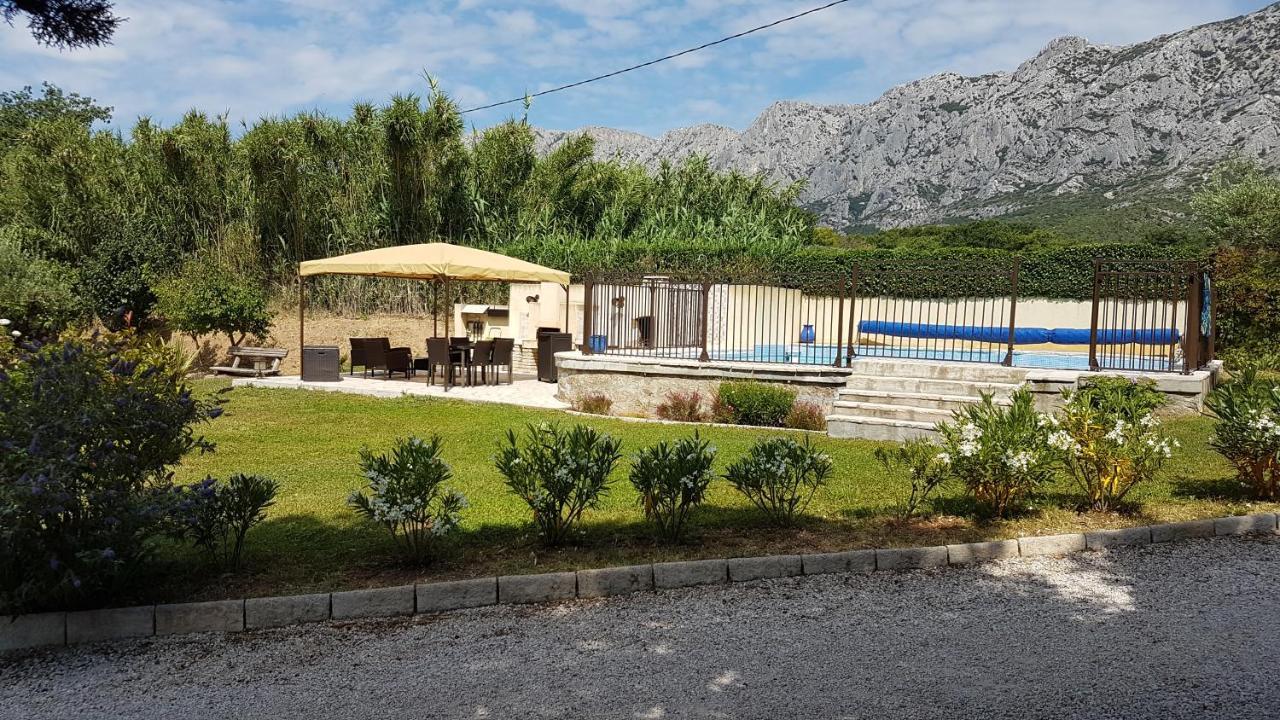 Apartment Au Pied De La Ste Victoire *